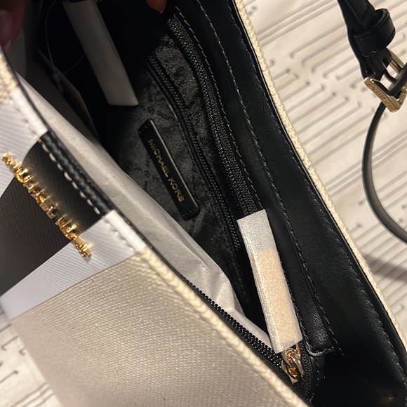 New never worn - Picture 2 of 7